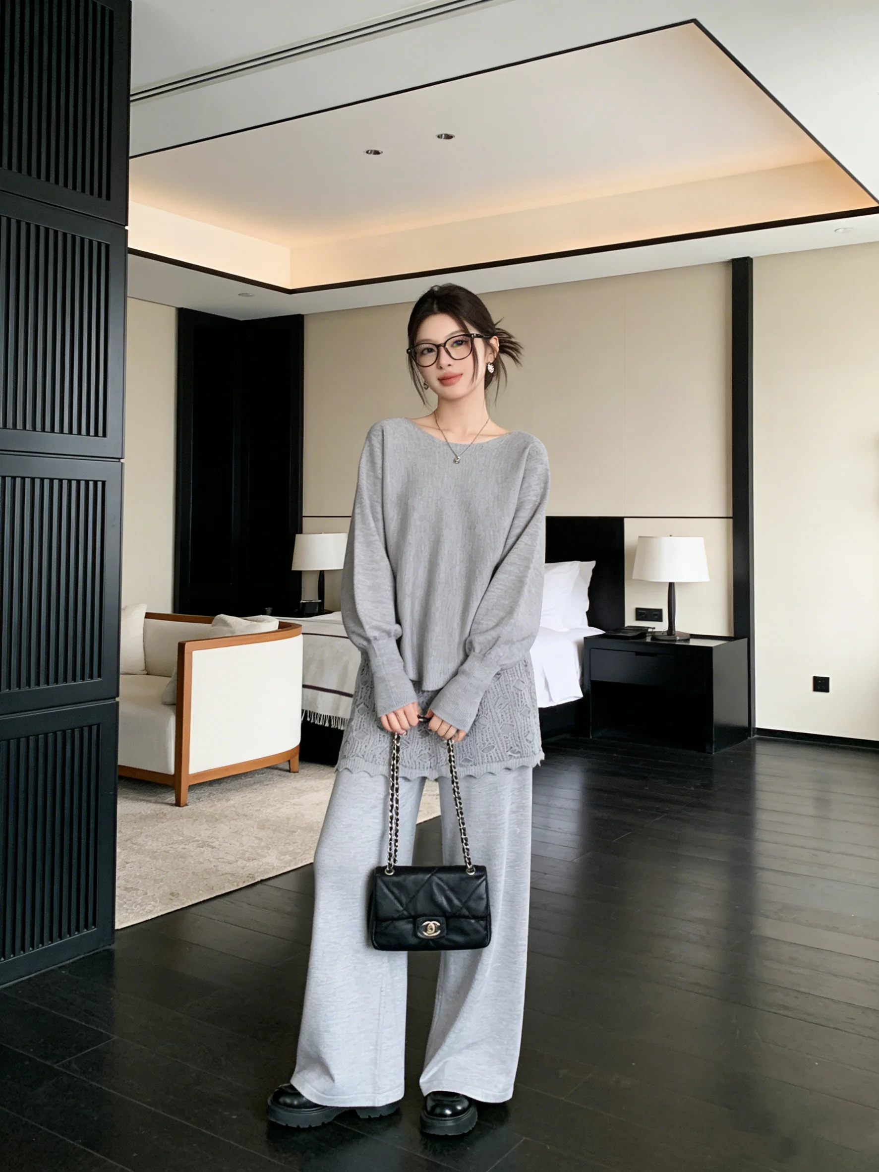 

Весенний повседневный комплект в корейском стиле для женщин: вязаный топ с рукавами «летучая мышь» и драпированные брюки с широкими штанинами, комплект из двух предметов