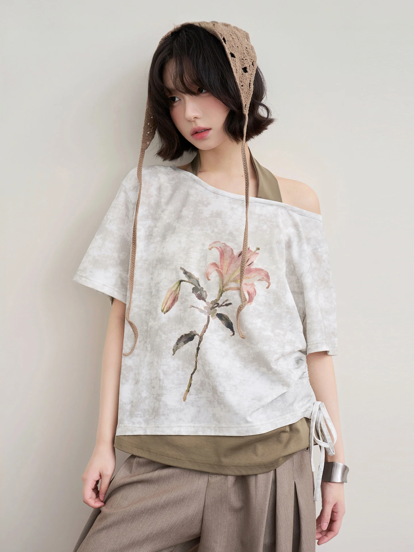 Universal Gravitation Museum Midsummer Night's Dream Shoulder Bared Short Sleeve T Shirt Women's Summer New Style Casual Loos...