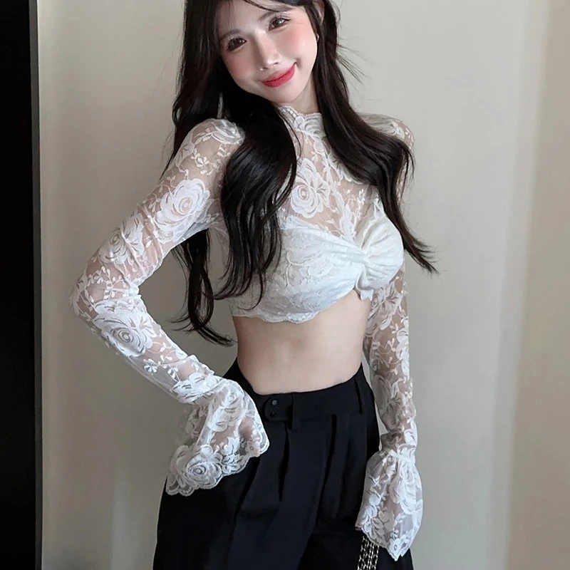 Camicetta bianca floreale trasparente Donna Estate piccante Ragazza Gancio Manica a tromba Top in pizzo Bellissime camicie corte da donna sexy