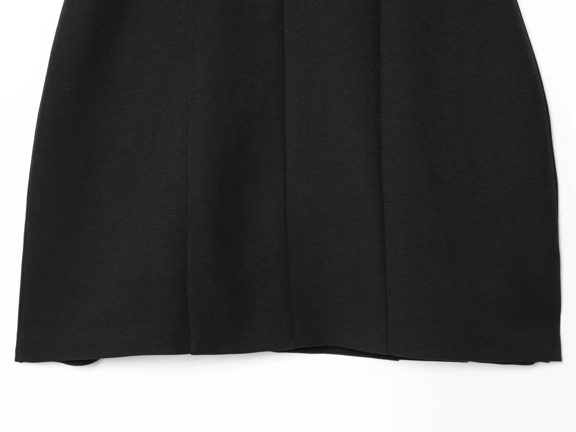 Gaun Mini Leher Halter Seksi Hitam Dekorasi Pita Punggung Terbuka Fashion Baru Wanita Gaun Wanita Tanpa Lengan Retro