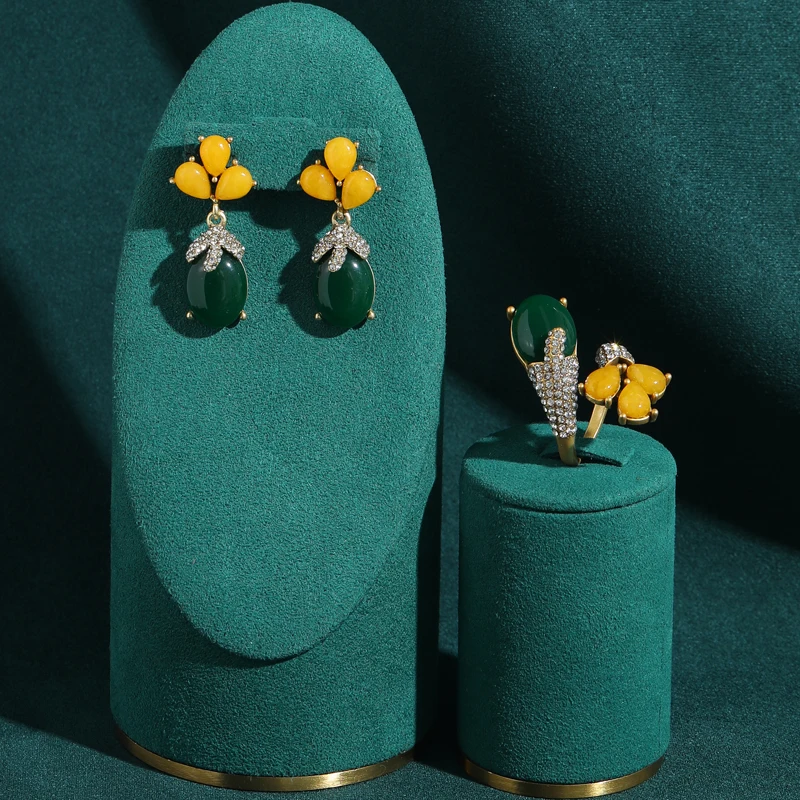 

Vintage Yellow Beeswax Green Agate Earring Sets Drop Flower Rings Rhinestone Finger Party Women'S Accessories Jewelry 2025 New