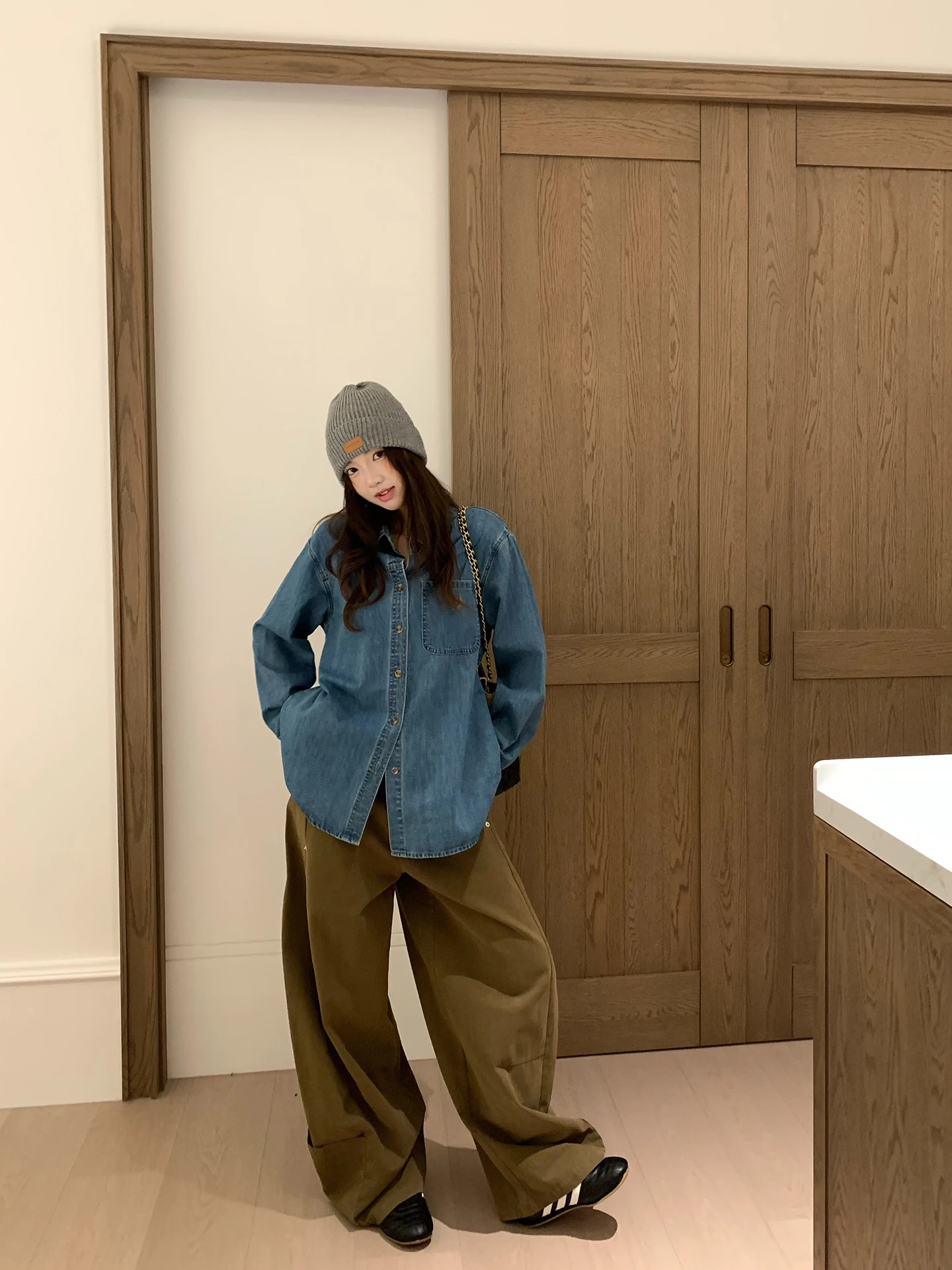 

Loose Casual Blue Denim irt with Embroidered ket for Women Spring Autumn New Sle Classic Comfortable Women's Blouse