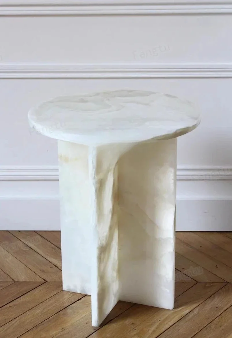 

Скандинавский минималистичный круглый современный светлый роскошный диван для гостиной, белый нефритовый край, прикроватная тумбочка для спальни, маленький угол, несколько