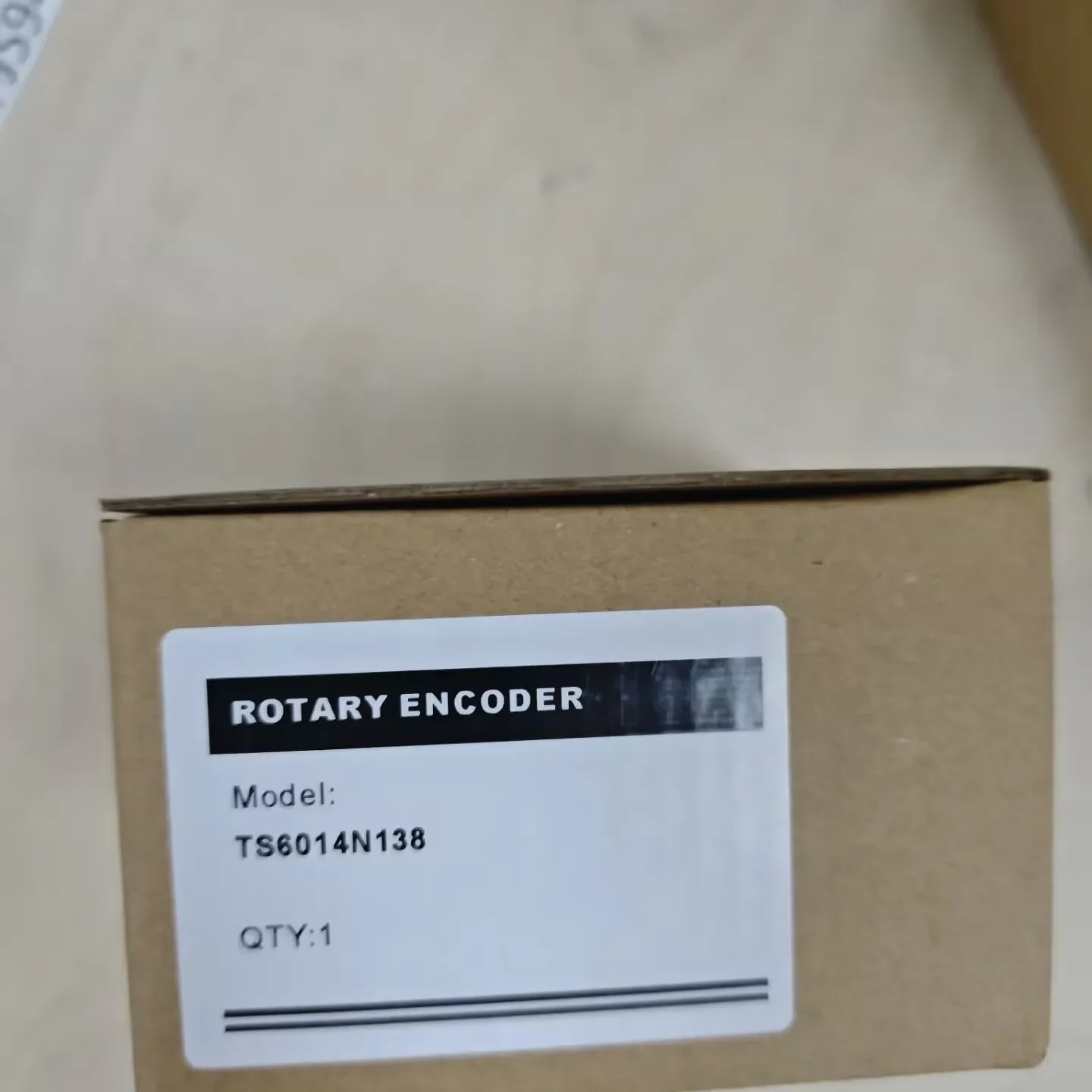 

НОВЫЙ Новый поворотный энкодер TS6014N138 TS6014N135 TS6014N138 Энкодер серводвигателя AR38-2500P8-L6-5V