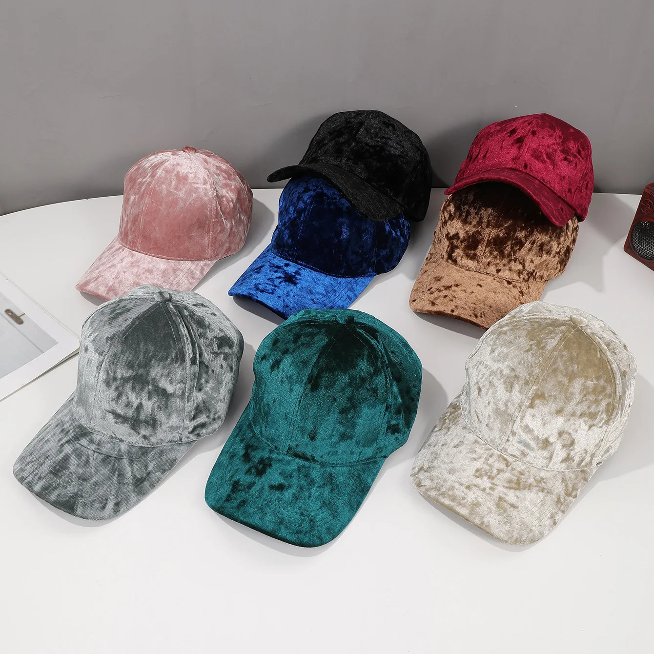 

Autumn Winter Velvet Baseball Cap - Unisex Curved Brim Casual Hat, Soft Adjustable Snapback For Men Women