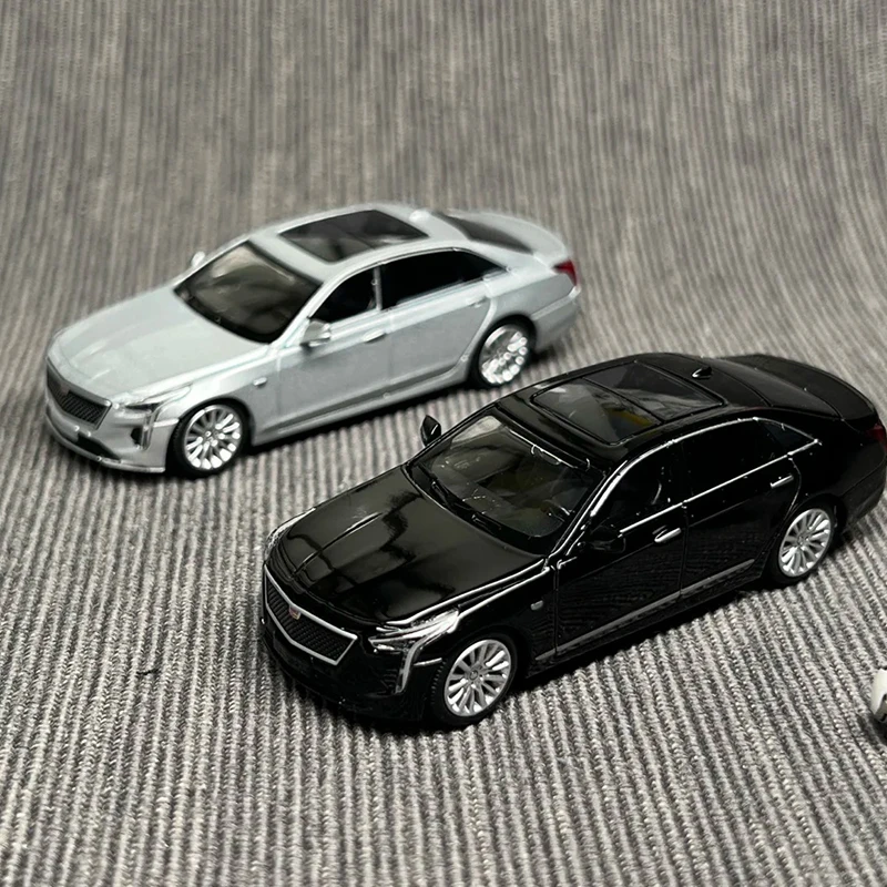 Masdi 1:64 Cadillac CT6 Legierungsmodell Silber Schwarz Diecast Premium Luxusauto Nachbildung Sammlerstück Schreibtisch Ornament Spielzeugautomodell
