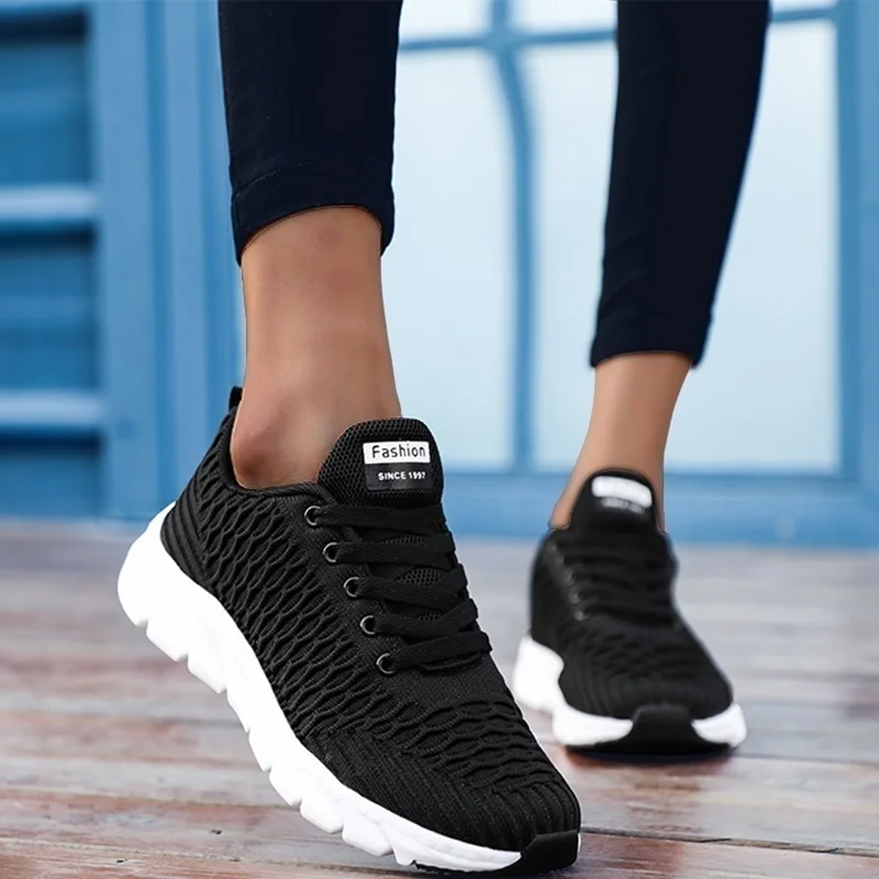 Moda kobiety trampki Mesh oddychające kobiety płaskie buty lekkie obuwie na co dzień panie sznurowane Deportiva Mujer Chaussures Femme