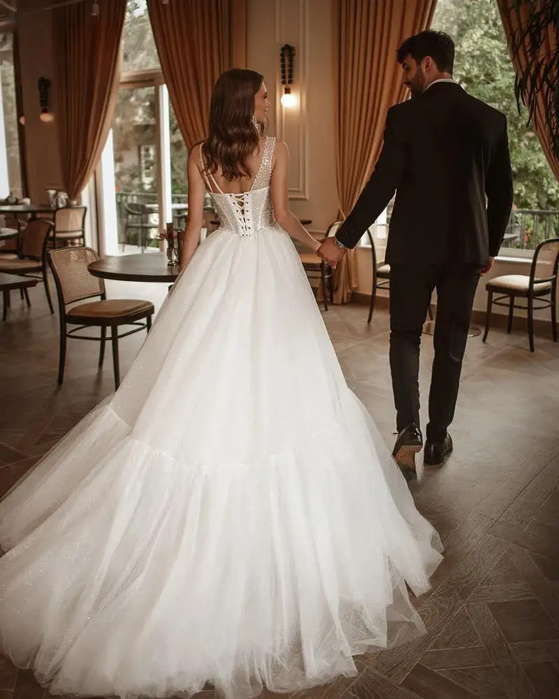 ที่กําหนดเองG Lamorous A Ppliquesรอยัลรถไฟลูกไม้บอลชุดชุดแต่งงานเลื่อมที่รักเจ้าหญิงชุดเจ้าสาว