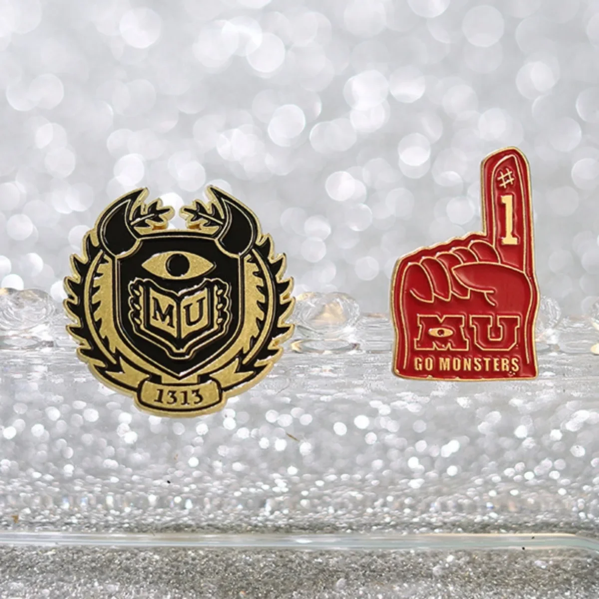 ديزني الكرتون وحوش جامعة طالب شارات معدنية المينا دبابيس لحقيبة الظهر قبعة دبابيس للنساء الرجال عشاق الفيلم #1