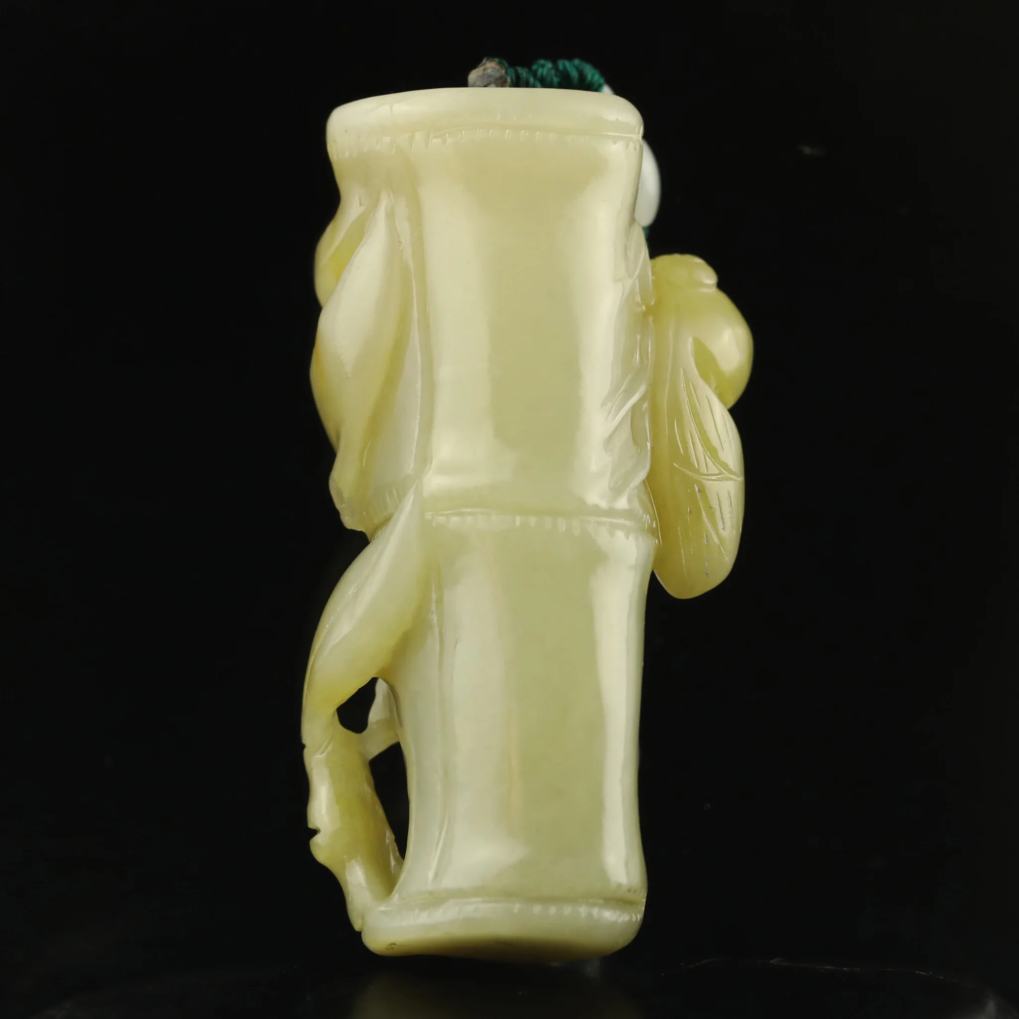 الصين القديمة الطبيعية اليشم الهيتي منحوتة الزيز الرائع على قلادة الخشب هدية لطيفة # 38