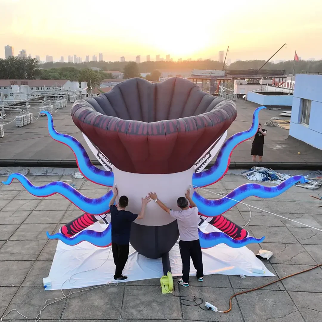 Gigantische Opblaasbare Piraat Met Ooglapje Met Zwaardstok Door Themapark Decor Nachtclubevenement Rekwisieten