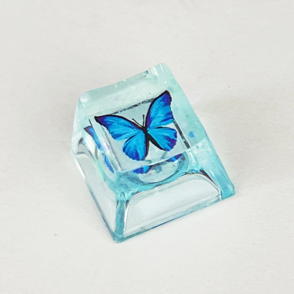1Pcs New Best Selling Translucent Butterfly Keycaps Cross Axis Mechanical Keyboard Keycaps With Accessories