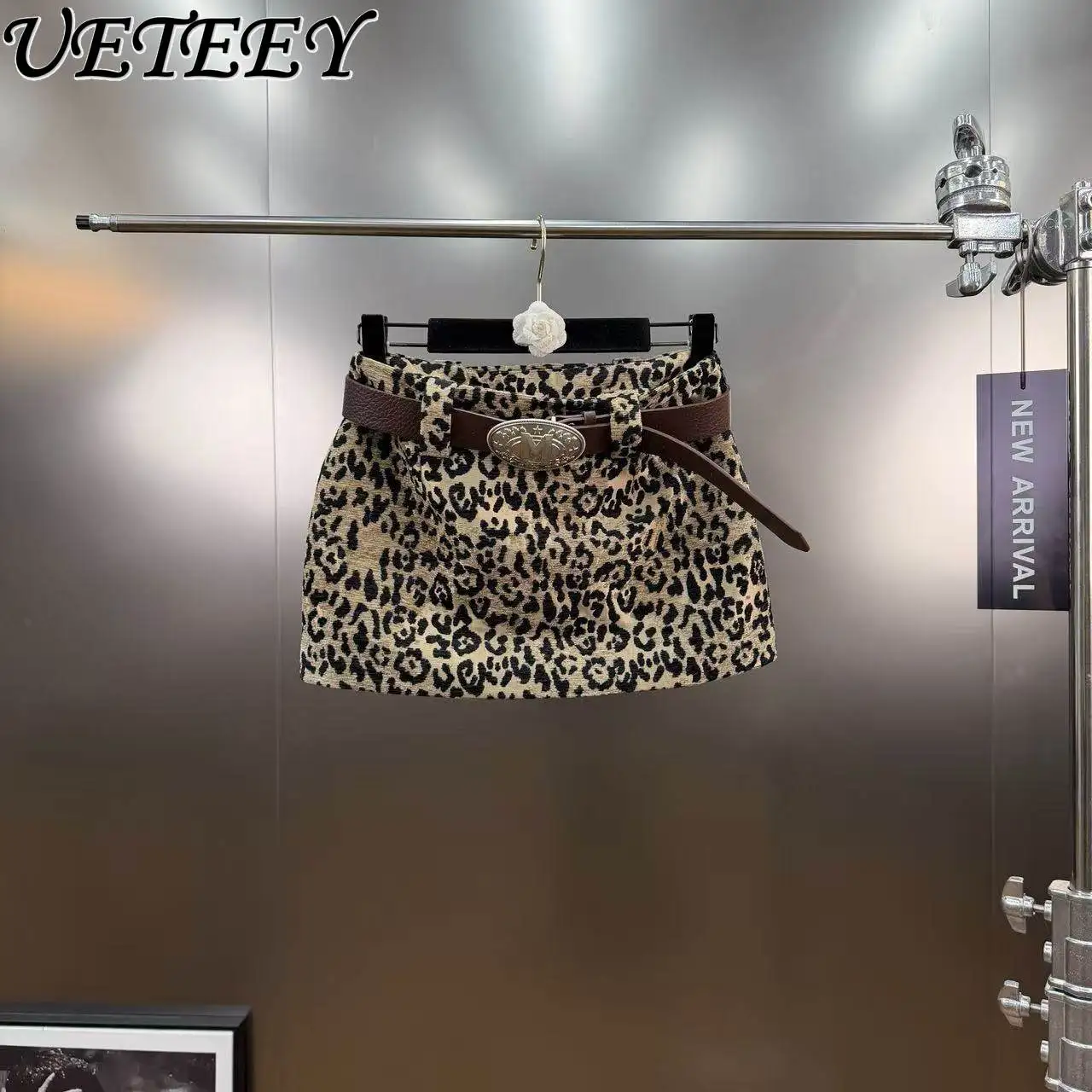 

2026 Spring New American Style Retro Leopard Print Belt Slim Fit Sexy Short Skirt Elastic Slim Fit Bodycon Mini Skirt for Women