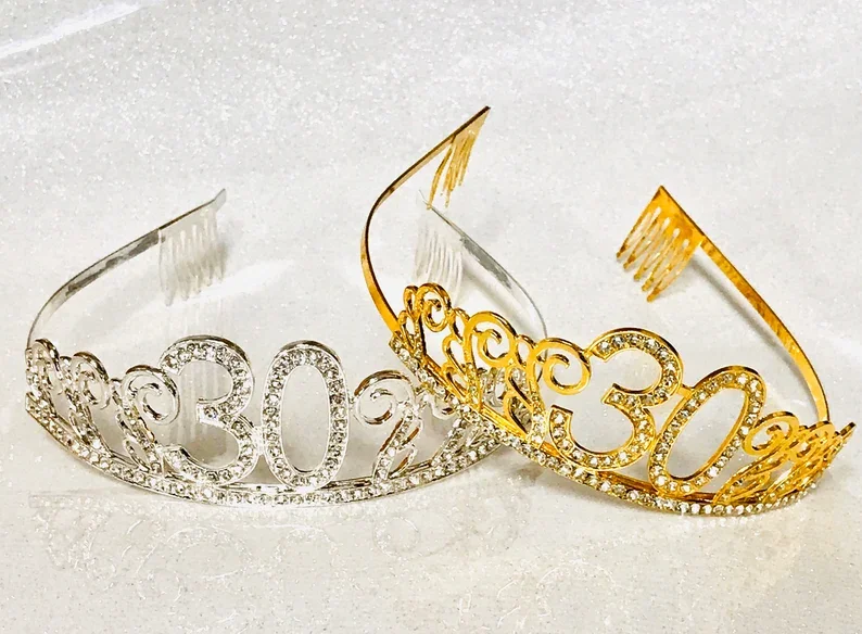 2026 Neues 30. Geburtstags-Königinnen-Tiara-Stirnband, Geburtstagsparty-Tiara, Partyzubehör für den 30. Geburtstag, Dekoration, 30. Kronengeschenk – Detail 2