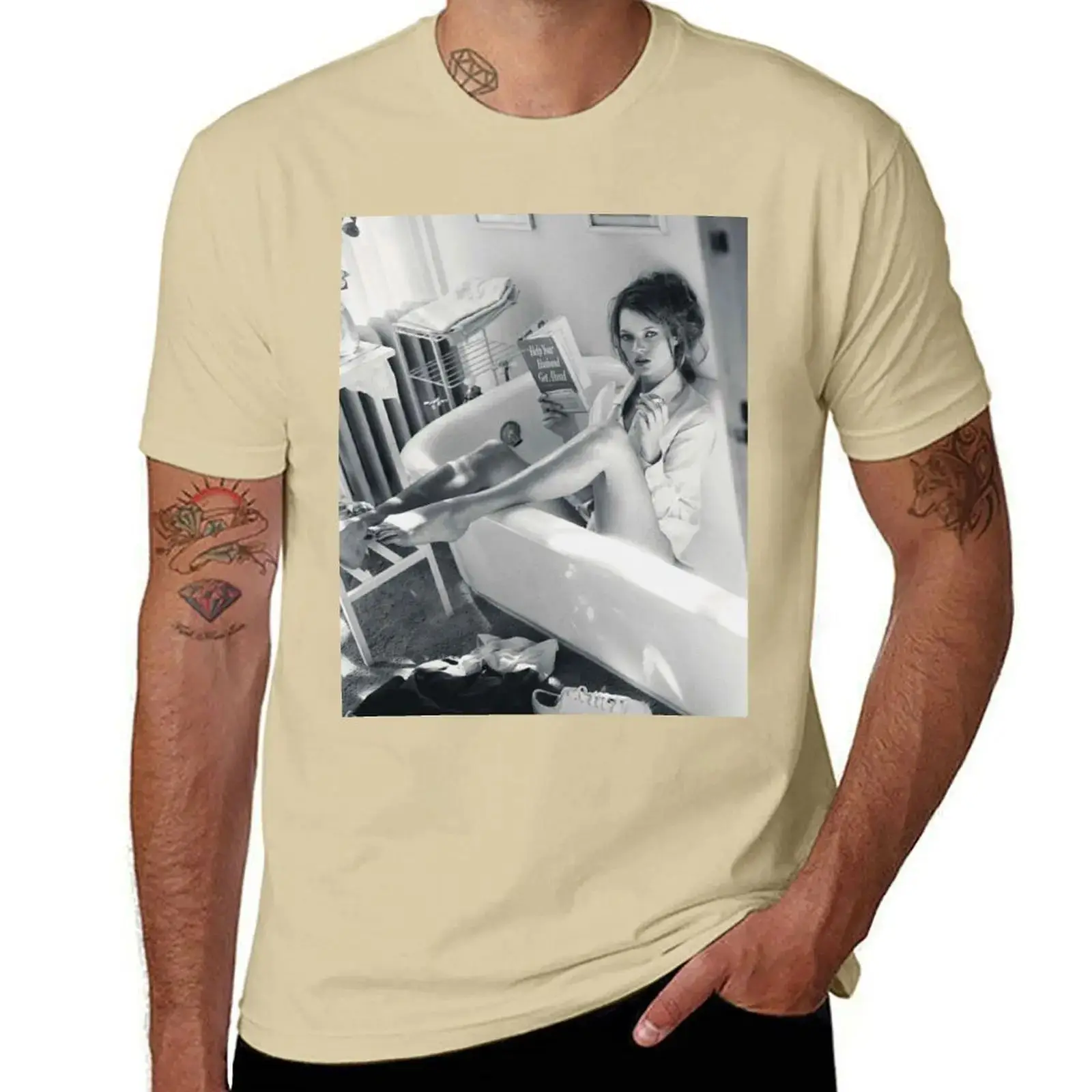 Vintage Hip Pop T Shirts KATE MOSS FASHION PHOTOGRAPHY 90s Black and White Editorial Bicycle T-Shirt Casual Print Cotton Tops