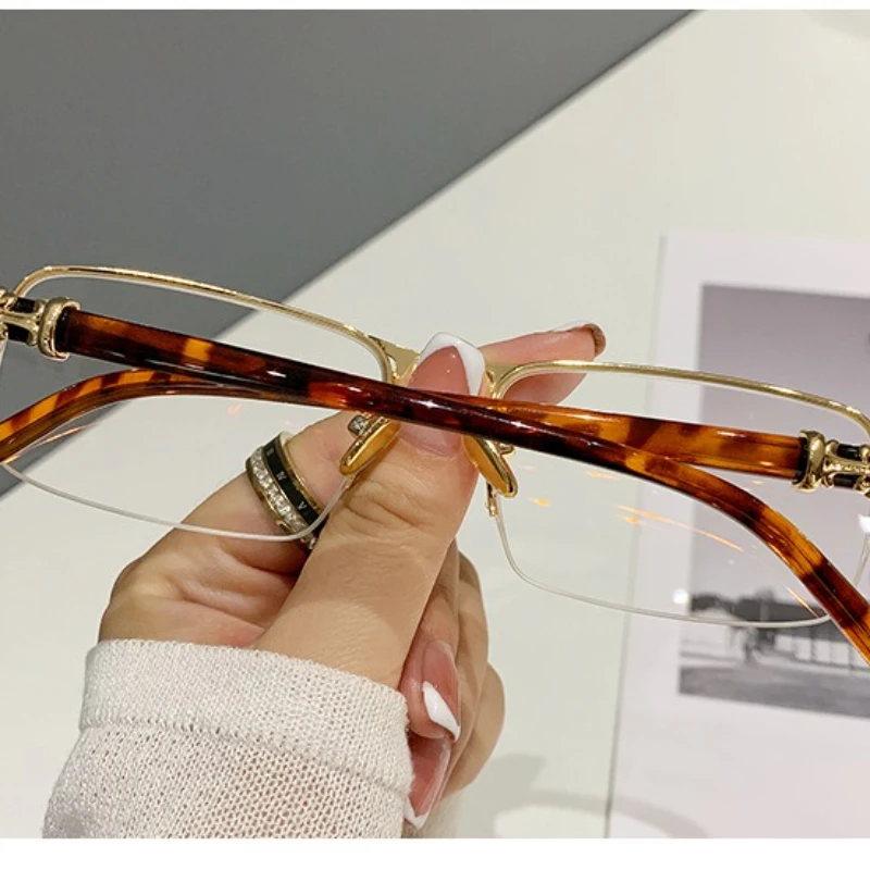 Modische Halbrahmen-Lesebrille für Männer und Frauen, hochwertige Anti-Blaulicht-Ultraleichte Presbyopie-Brille, 0+100 bis+400 – Detail 9