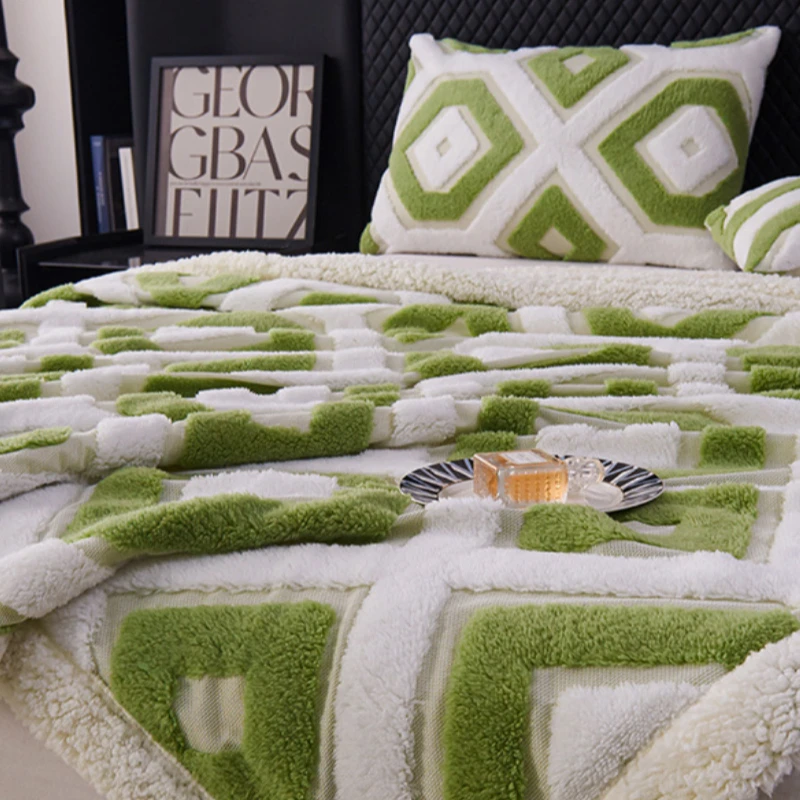 Winter Lamb Wool Blanket Home Sofa Nap Cover Blanket Double Layered Warm Blanket Soft Comfortable Anti-static Skin-friendly
