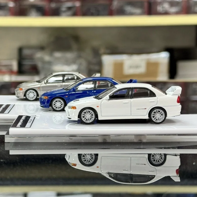 MH 1:64 Lancer EVO IV Escocês Branco modelo de carro de liga que pode ser aberto