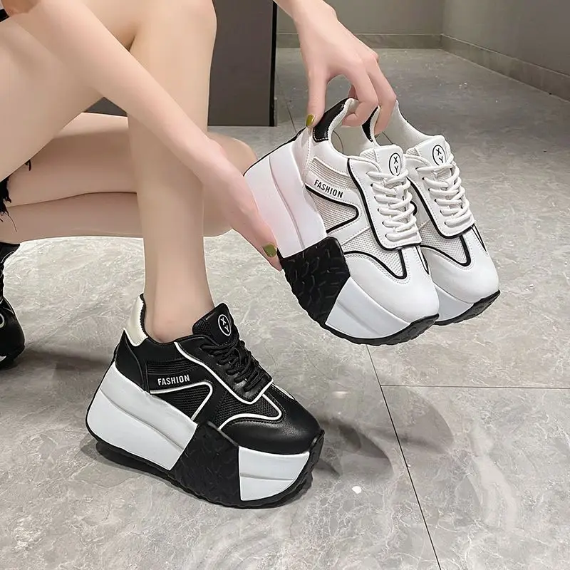 

Small Thick Bottom Heightened Daddy Shoes Women's 2024 Spring New Muffin Women's All-Matching Casual Sports Shoes