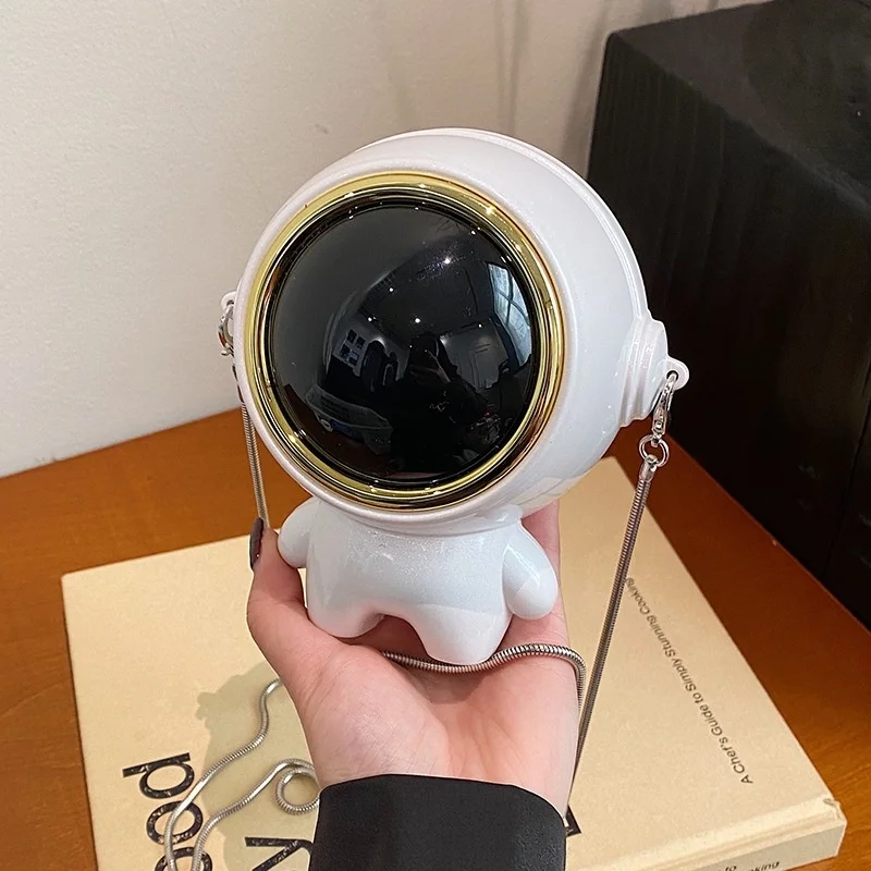 

Creative Astronaut Shoulder Bag Personalized Acrylic Long Chain Silver Gold Lady Mini Bag Spaceman Bag Banquet Bag