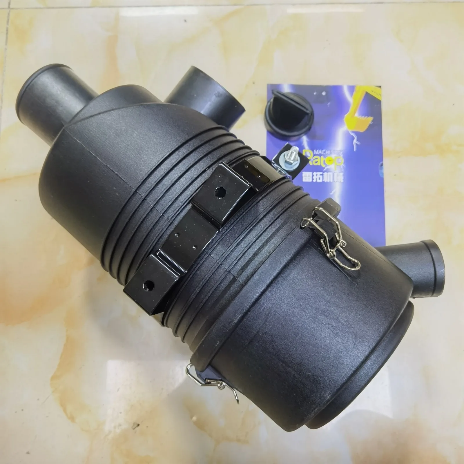 

Excavator Parts Air Filter Housing For KOMATSU PC56-7 PC60-8 PC70-8