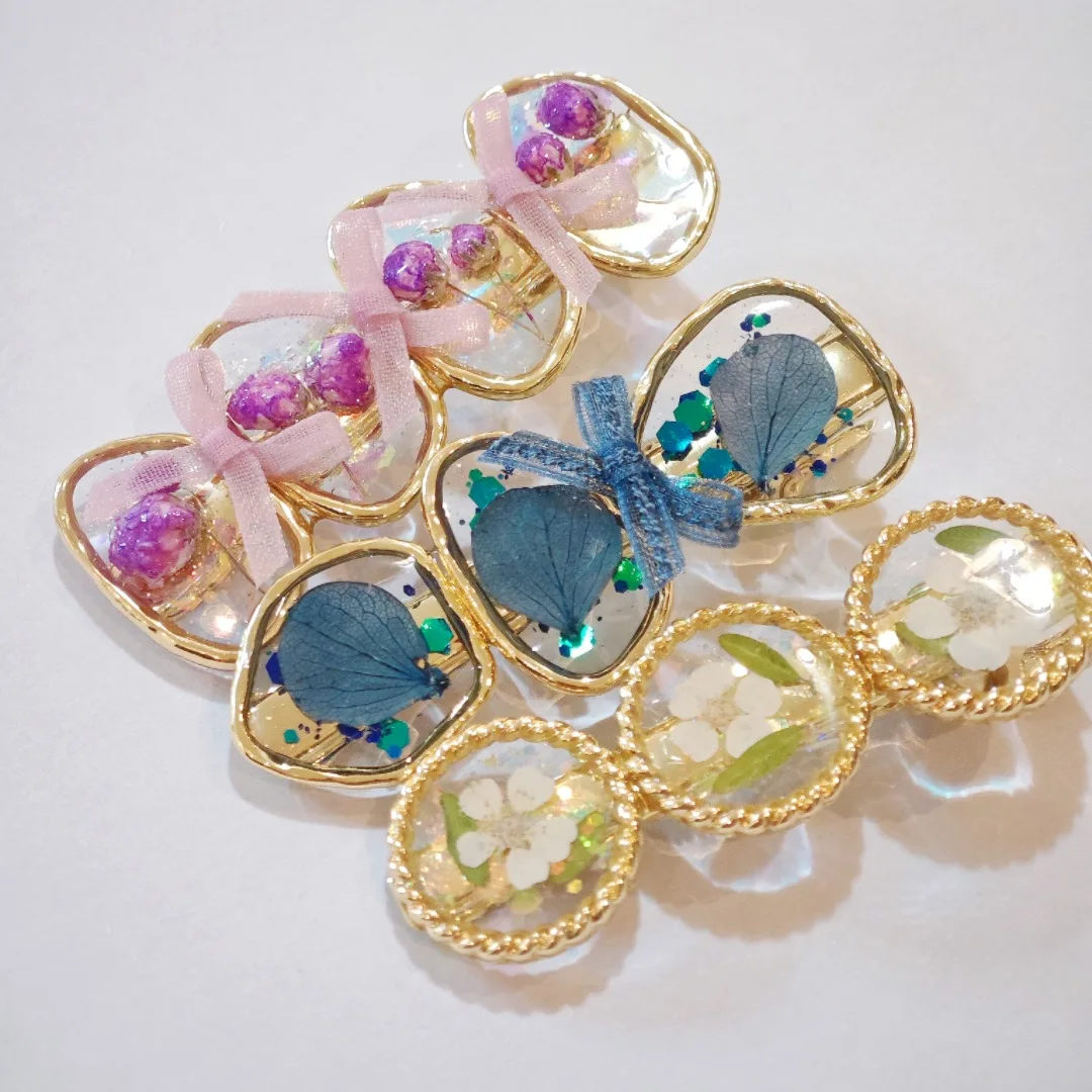 

3200 Wholesale Trendy Summer Transparent Crystal Plant Dried Flower Resin Hair Clips Duckbill Clips Girl Mori Style Fairy Clips