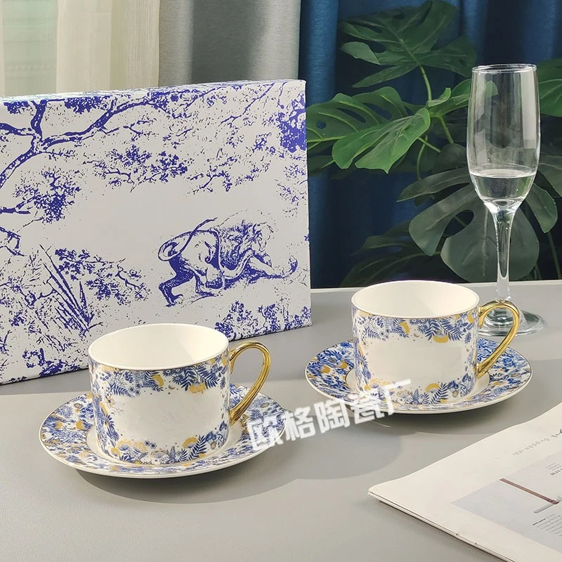

Luxury Coffee Cup Saucer European Style Afternoon Tea Set Black Tea Cups 2 Cups 2 Saucers Gift Box Packaging