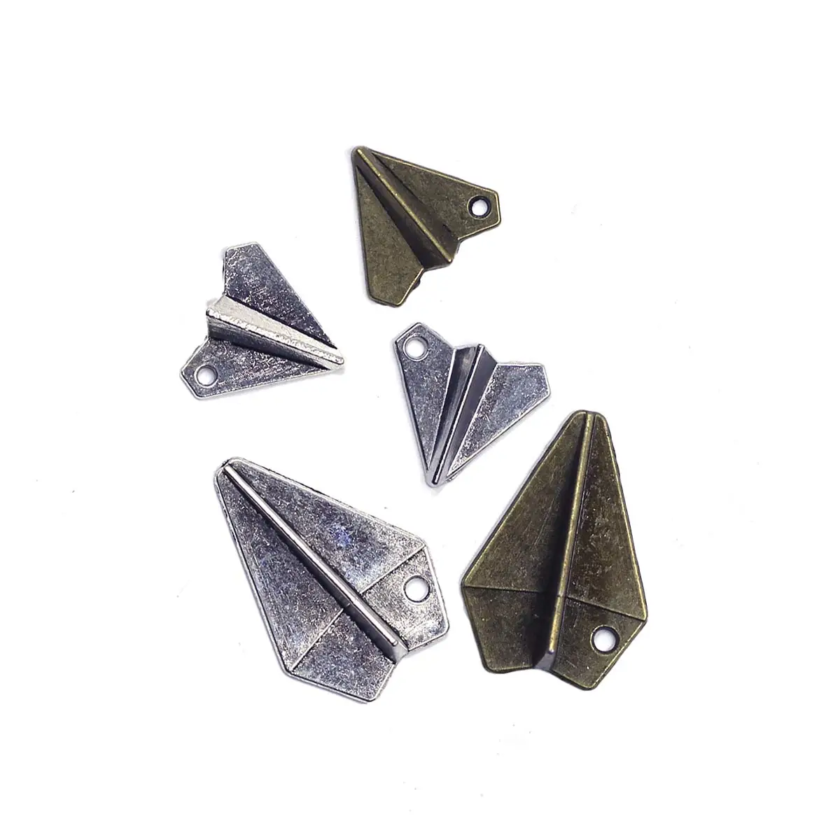 100PCS Mixed Color Paper Airplane Charm Pendants 10-35mm Handicrafts Accessories DIY Gift Jewelry Supplies Material Package