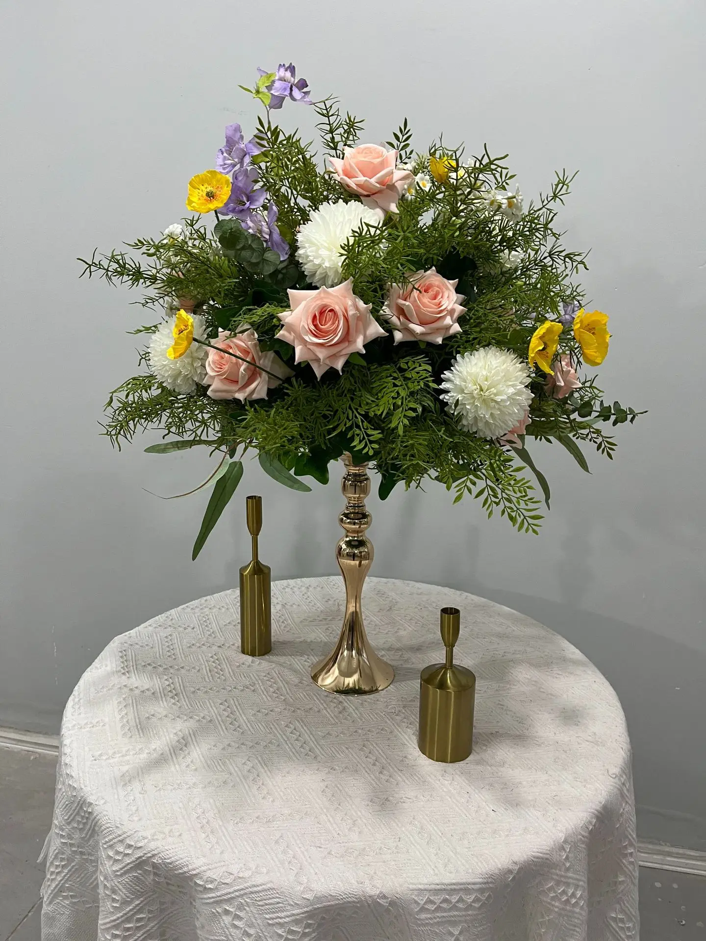 Großhandel Bunte Künstliche Rosen-Grüngut-Blumenkugel Tischdekoration für Hochzeiten, Straßenbegleiter und Schaufenster-Blumendekor – Detail 3
