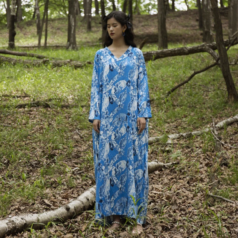 

Элегантное длинное художественное свободное платье Q96 большого размера, ультрадлинное ципао с цветочным принтом, V-образным вырезом, женское платье