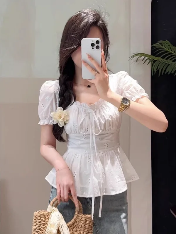 

plus Size Hollow out Lace Shirt Women Summer Slim Short Sleeve Top Waist Cinched Elegant Small Shirt Korean Style Bubble Sleeve