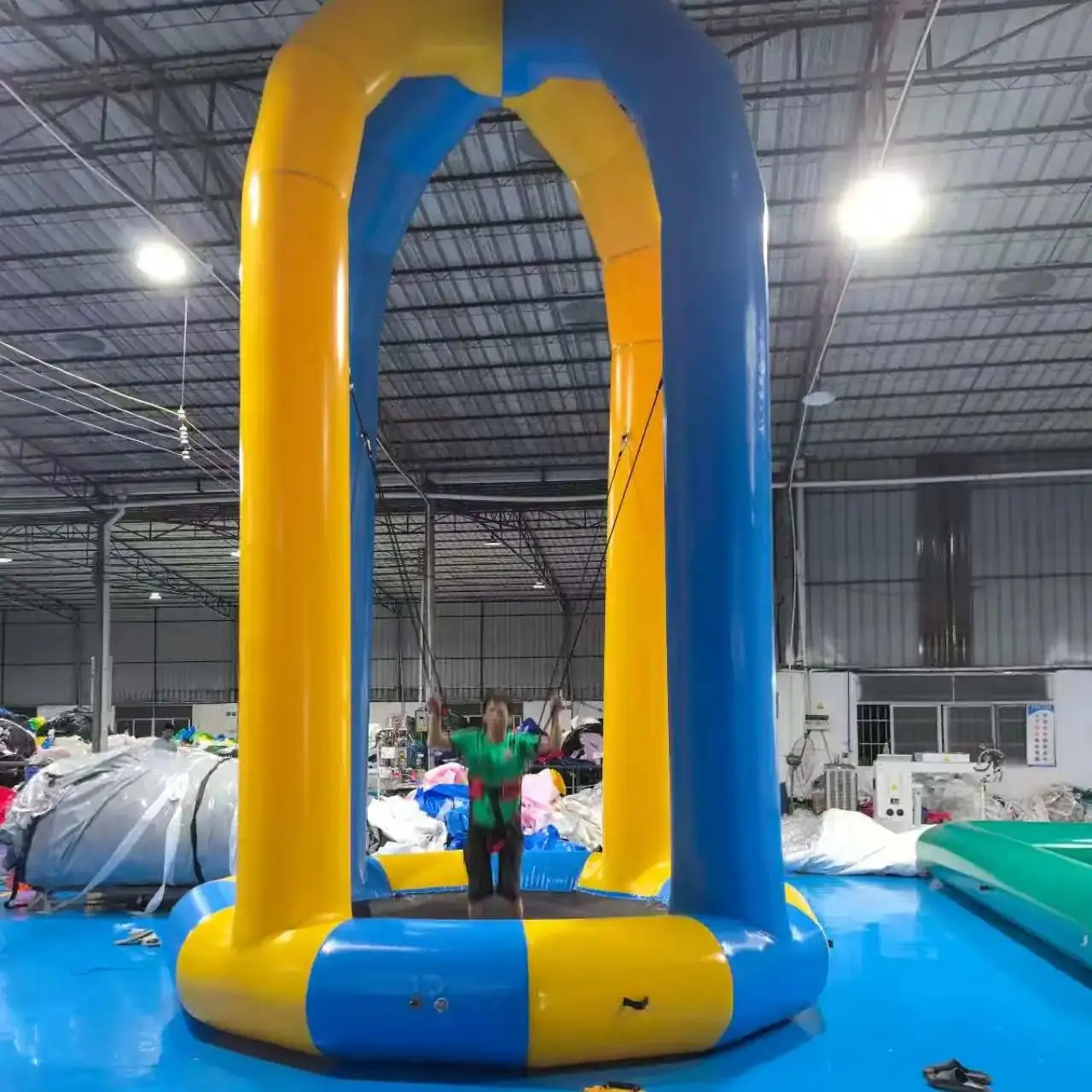 Sports-Style Inflatable Water Bungee Trampoline for Residential Lake Water Park Entertainment Fun Floating Product