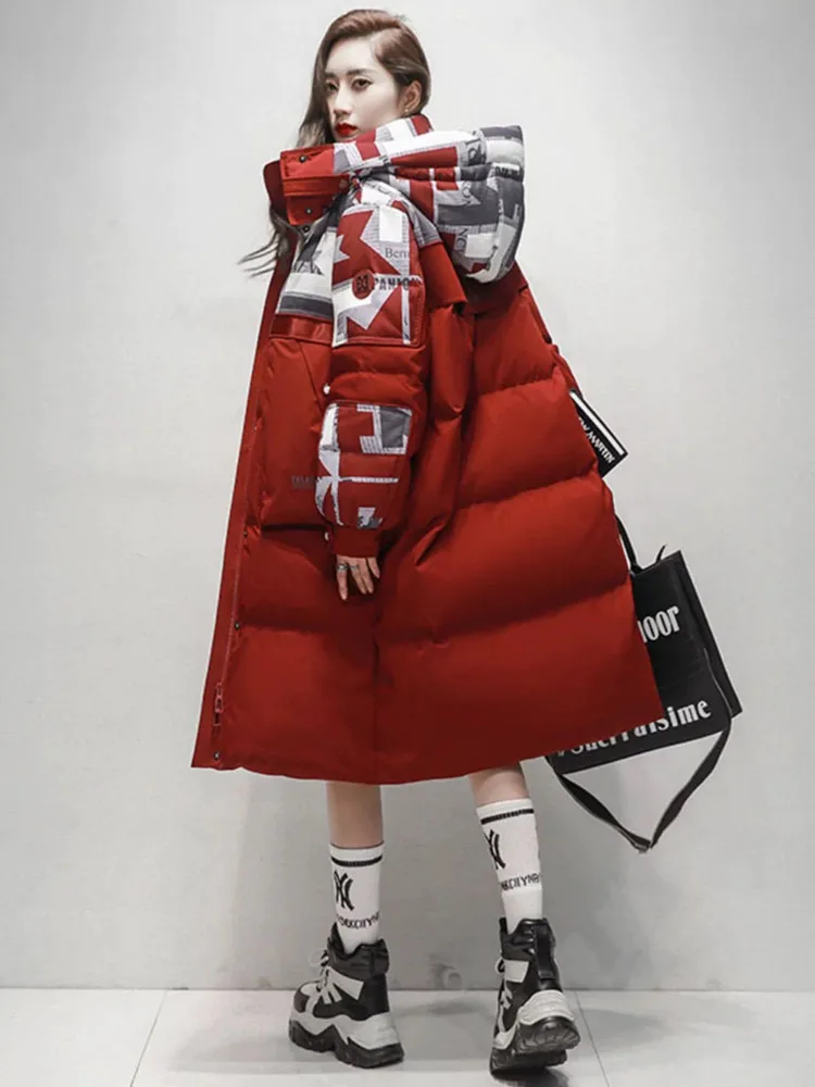 2025 Nuovo marchio alla moda Piumino color block da donna sopra il ginocchio sciolto spesso inverno colore contrastante e piumino sottile