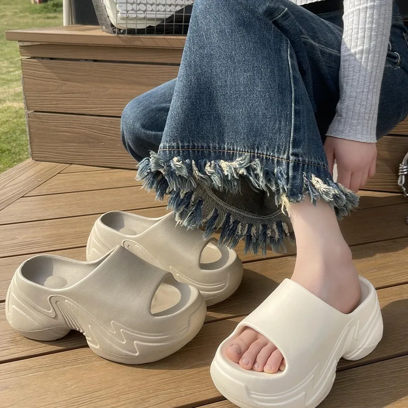 

Summer Thick-soled Slippers, Women's Soft-soled Slippers, Non-slip and Wear-resistant Sandals on The Beach At Home