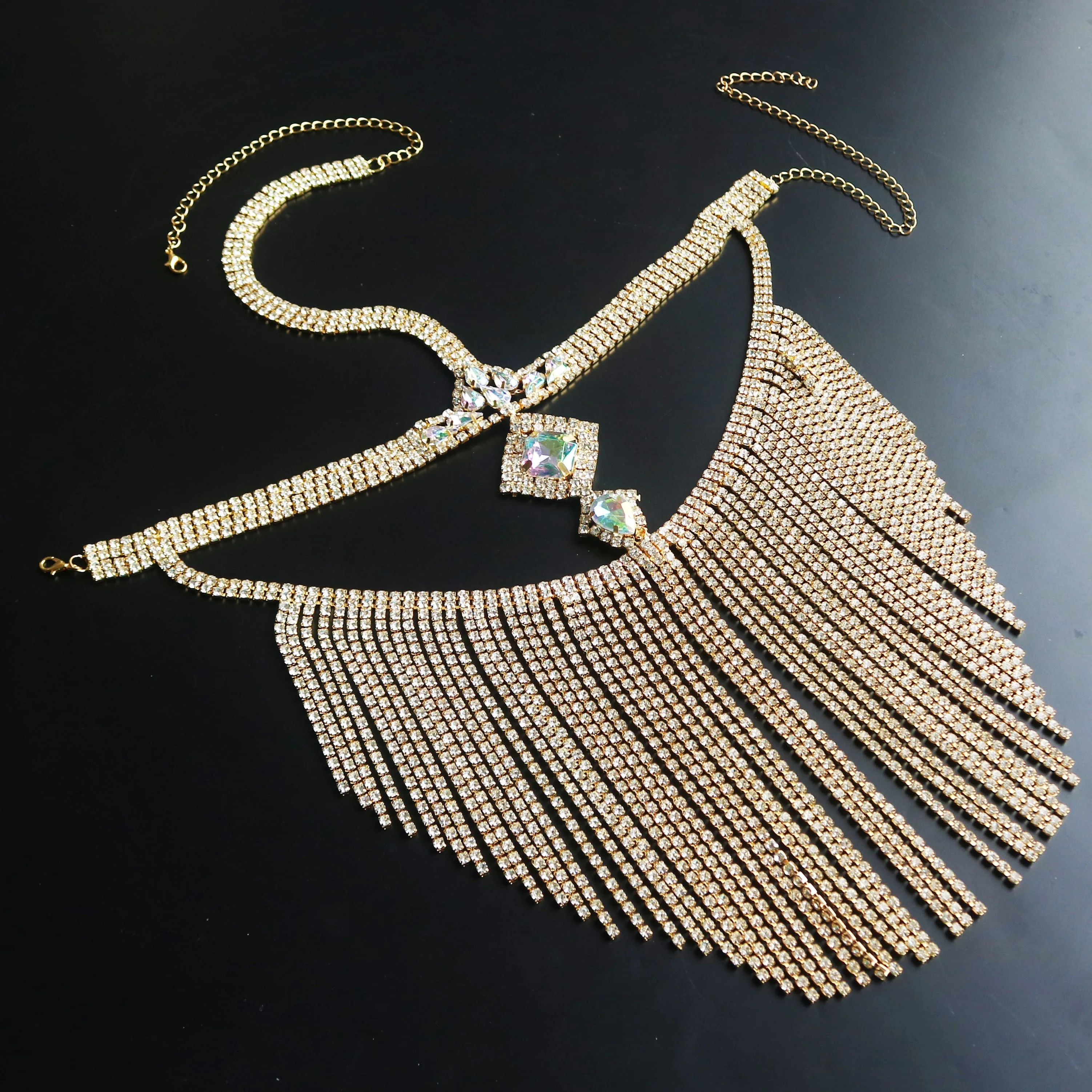 ผ้าคลุมหน้าประดับพู่ห้อยระยิบระยับสำหรับผู้หญิง พร้อมสายโซ่ประดับเพชรเทียม เครื่องประดับศีรษะสำหรับงานเต้นรำ งานแฟนซี  ผ้าคลุมหน้าแบบเซ็กซี่