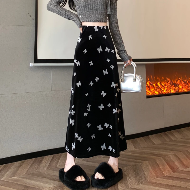 Korean Grey Knitted Half Skirt for Women Autumn 2024 New Style Fashionable High Waist Strap Wrapping Hip Tail Long Skirt