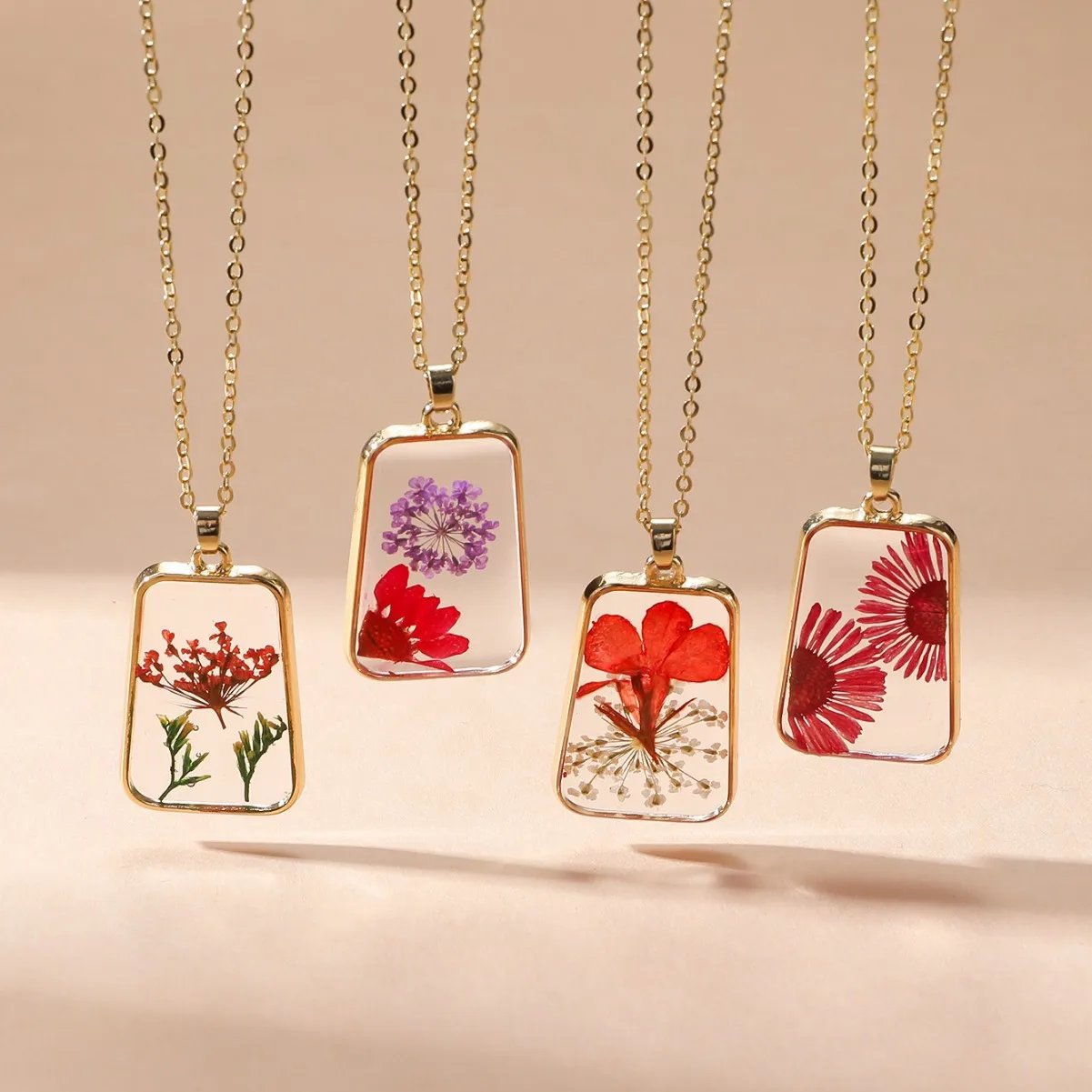 Dried Natural Flower Pendant Necklace | December Birthstone Pendant | Handmade Epoxy Resin Floral Necklace Pastoral Style