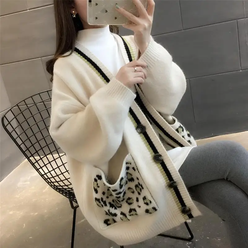 2022 Spring and Autumn New Korean Fashion V-Neck Sweater Women's Cardigans Leopard Pocket Sweater Medium Long Coat