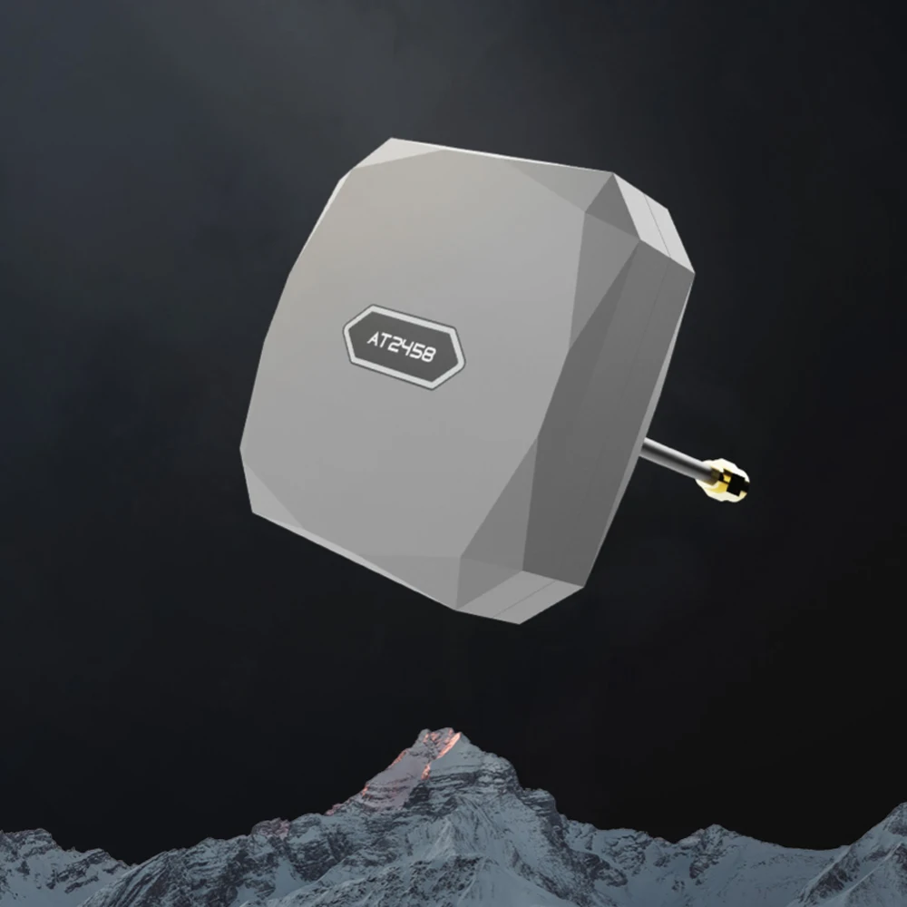 Lighter · Farther SKYDROID AT2458 MiniDirectional Antenna AT2458 features 2.4GHz and 5.8GHz dual-band, offeringstrong anti-inter