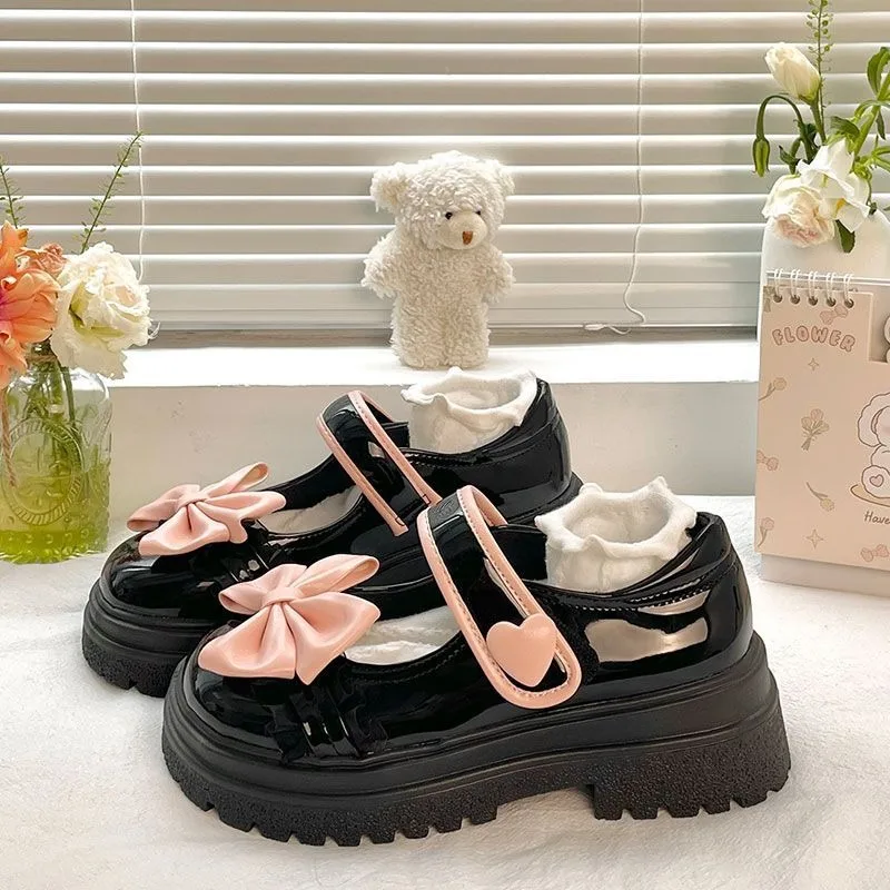 Mary Jane Women‘s Small Leather Shoes Fashion Bow Knot Velcro-strap Square Heel Ladies Pumps Student Patent Leather Casual Shoes
