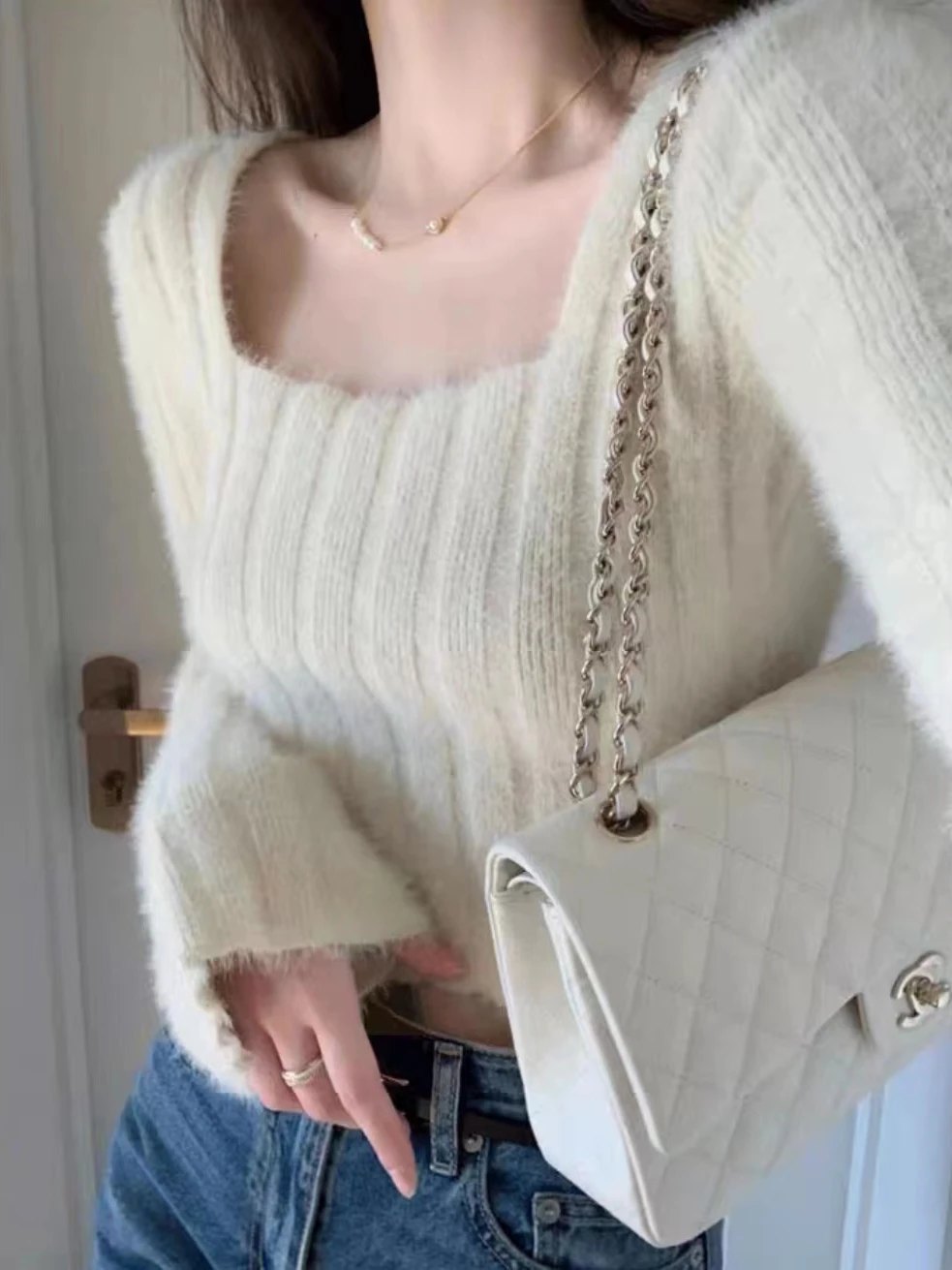 Pure Desire White Slim Fit Square Neck Knitwear Women's Autumn Winter Inner Wear Design Sensation Short Top Base Layer