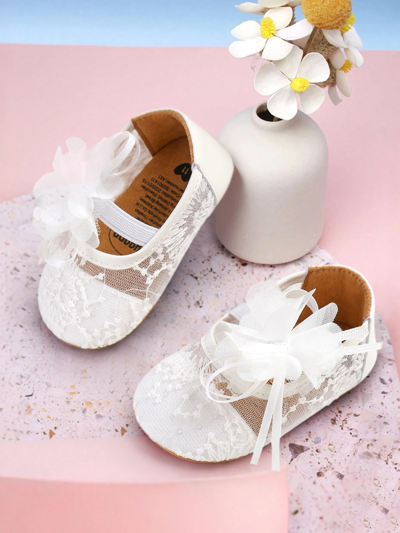 新生児ベビーシューズ、ベビーガールシューズ、滑り止めバタフライフラワークラシックプリンセススカートシューズ、子供用ファーストウォーキングシューズ