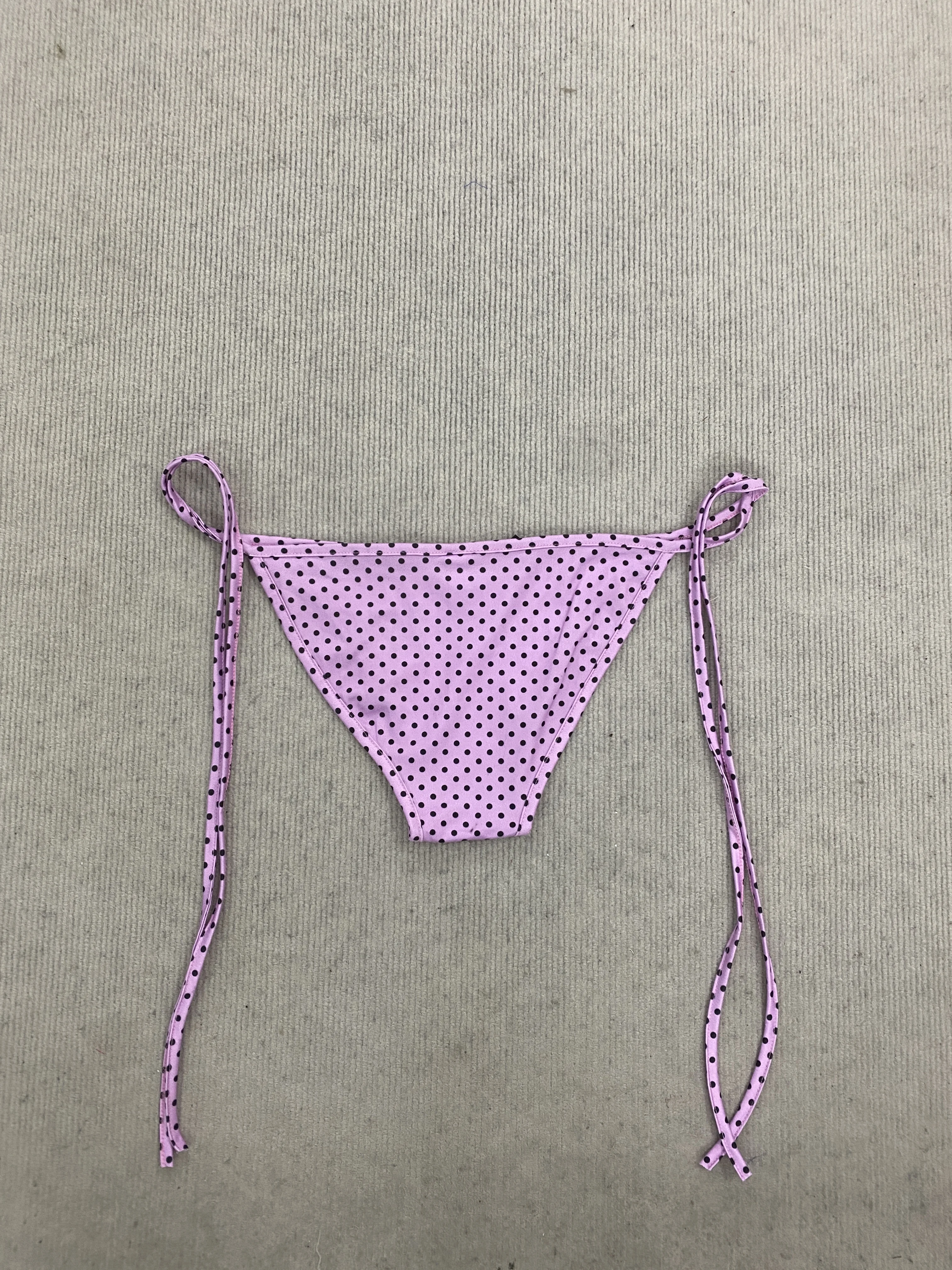 ชุดว่ายน้ำแฟชั่นคลาสสิกสไตล์ฮาราจูกุ เซ็กซี่ น่ารัก ลายจุด ผูกคอ สายบาง เอวต่ำ แบบทูพีซ