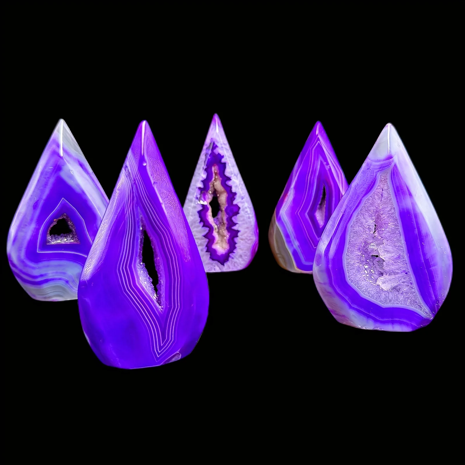 

1PC Deep Violet Crystal Teardrop | Polished Smooth Surface, Elegant Home Decor & Holiday Gift for Valentine’s Day,