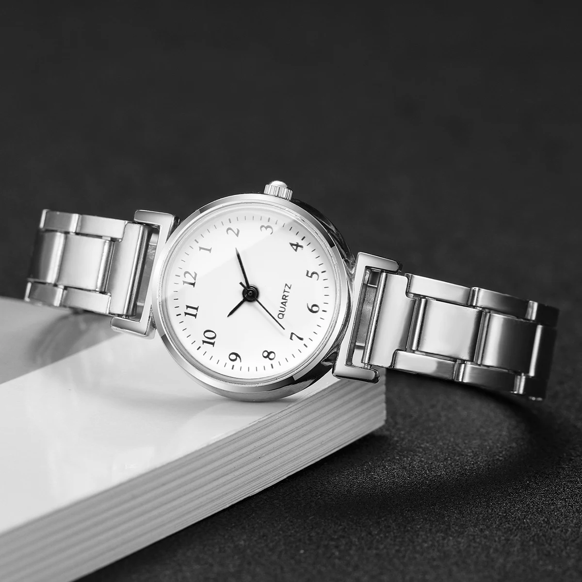 Women's Watch Temperament Small Minimalist Digital Scale Dial Fashion Trend Quartz Watch (Box Not Included)