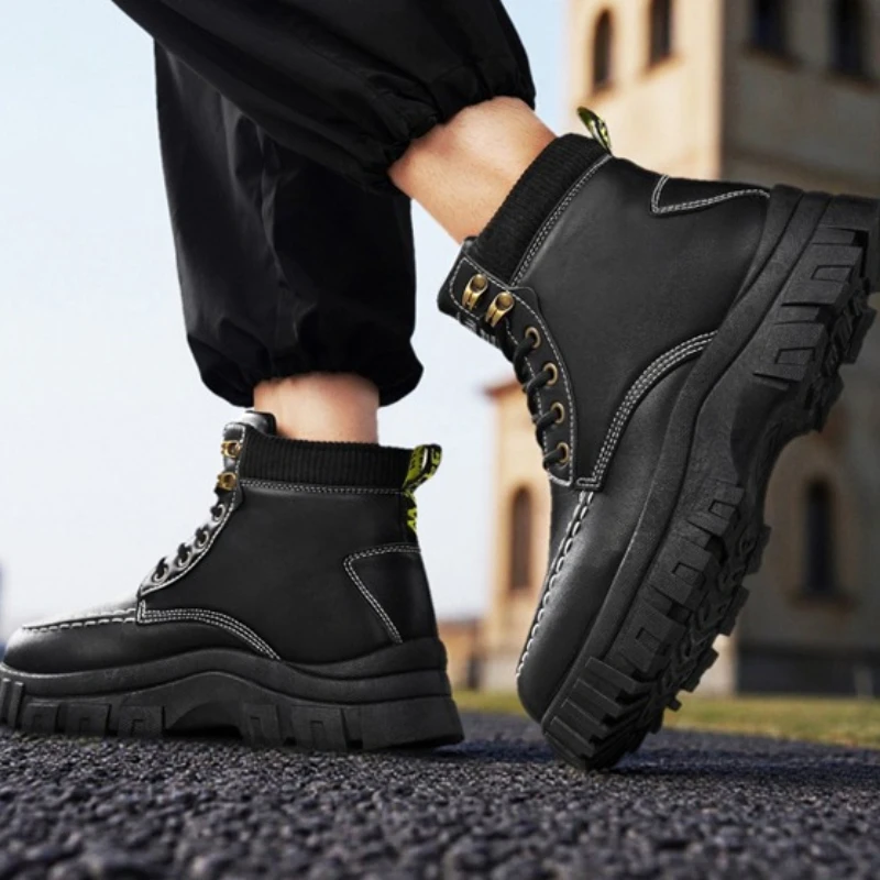 

Men's High-top Boots with Round Toe Lace-up Solid Color Large Size Flat Heel Suitable for Autumn and Winter Outdoor Workwear.