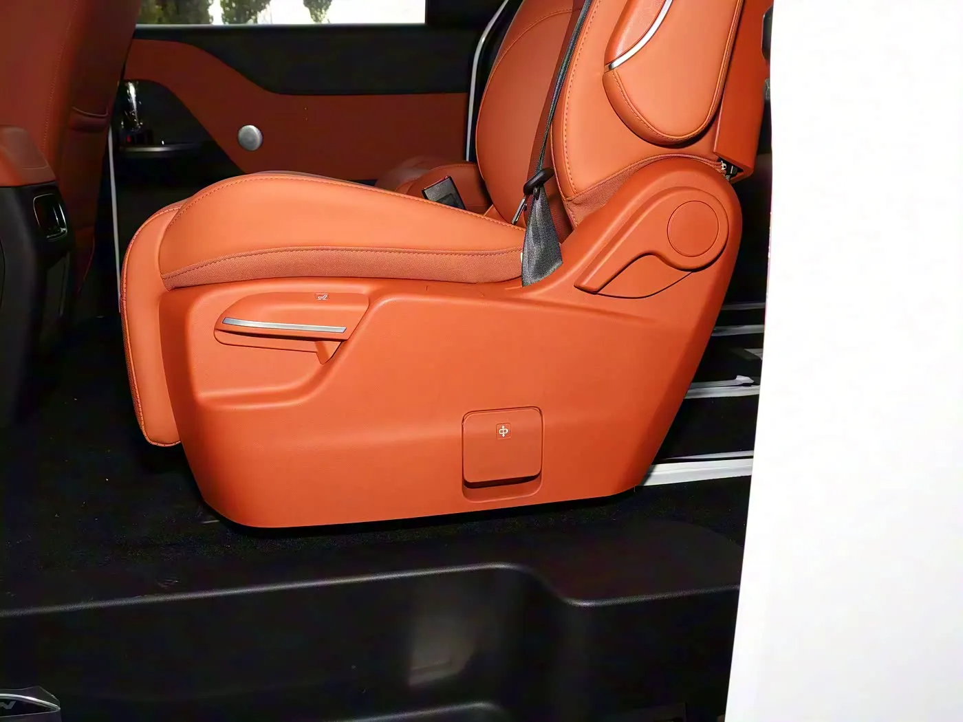 

FLOOR MATS FOR CARS 5