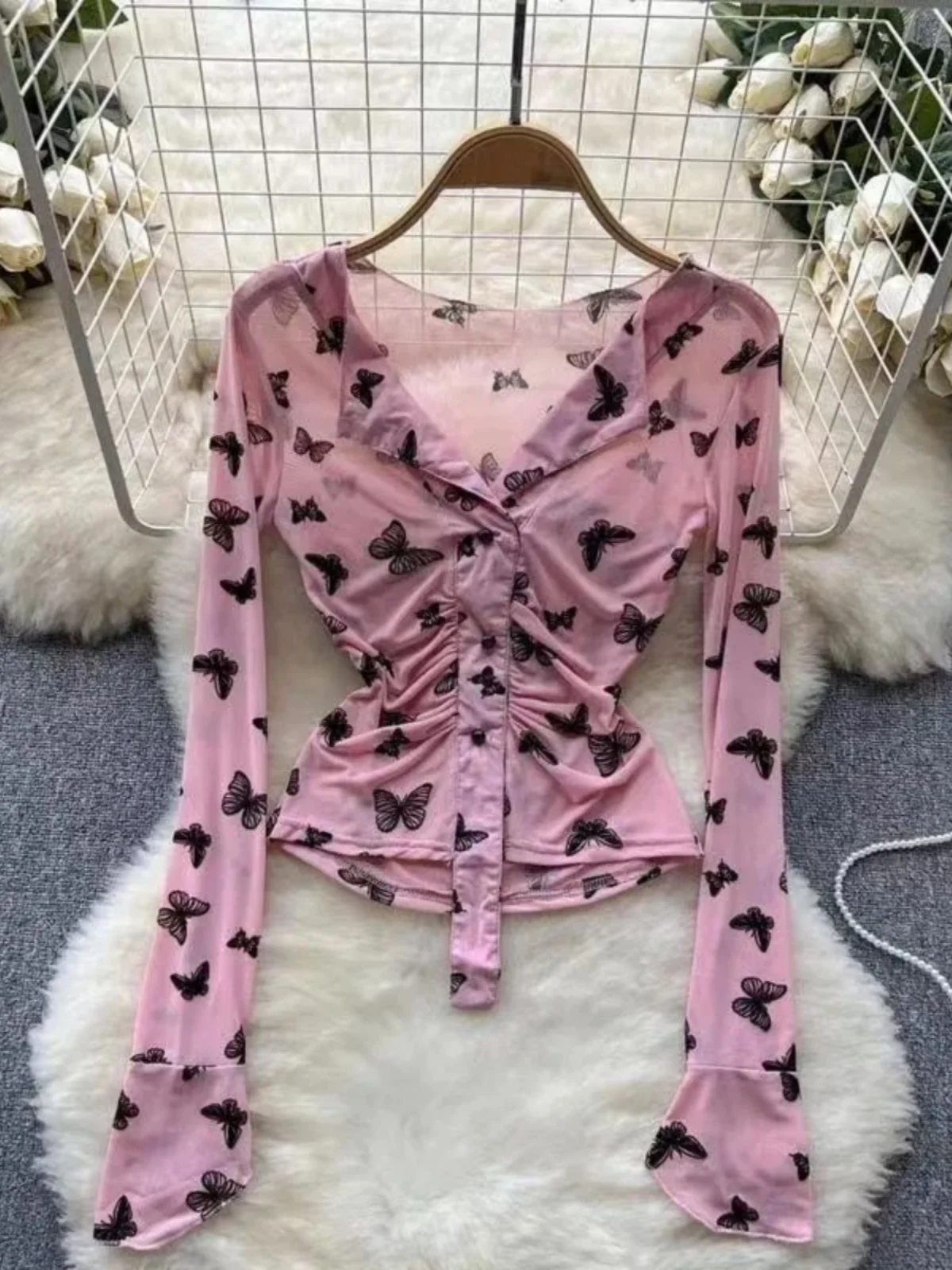 Oferta Especial: Blusa Feminina Curta com Design Borboleta, Cintura Modeladora, Detalhe de Corte, Estilo Doce e Picante, Blus...