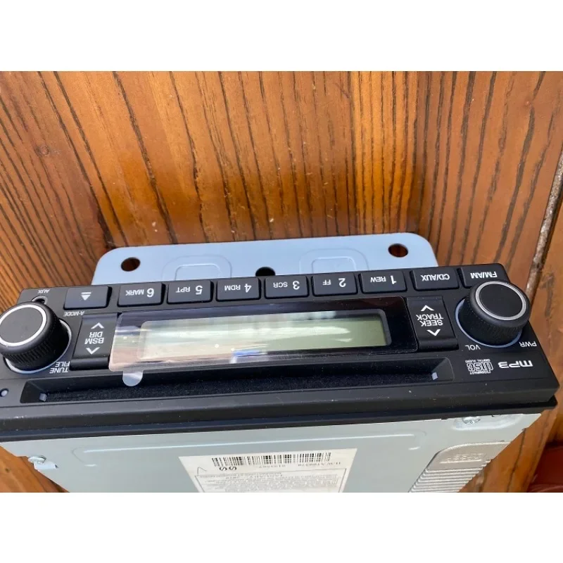 21Q6-30201 21Q630201 for Hyundai 215VS 150 215 225 385 485-9 Excavator Parts Original Radio