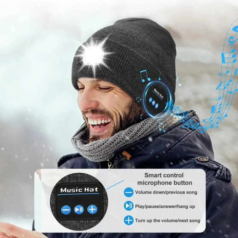 20pcs DHL Warm Bluetooth 5.0 LED Hat Built-in Stereo Speakers Music USB Rechargeable LED Lighted Knit Cap For Outdoors Sports